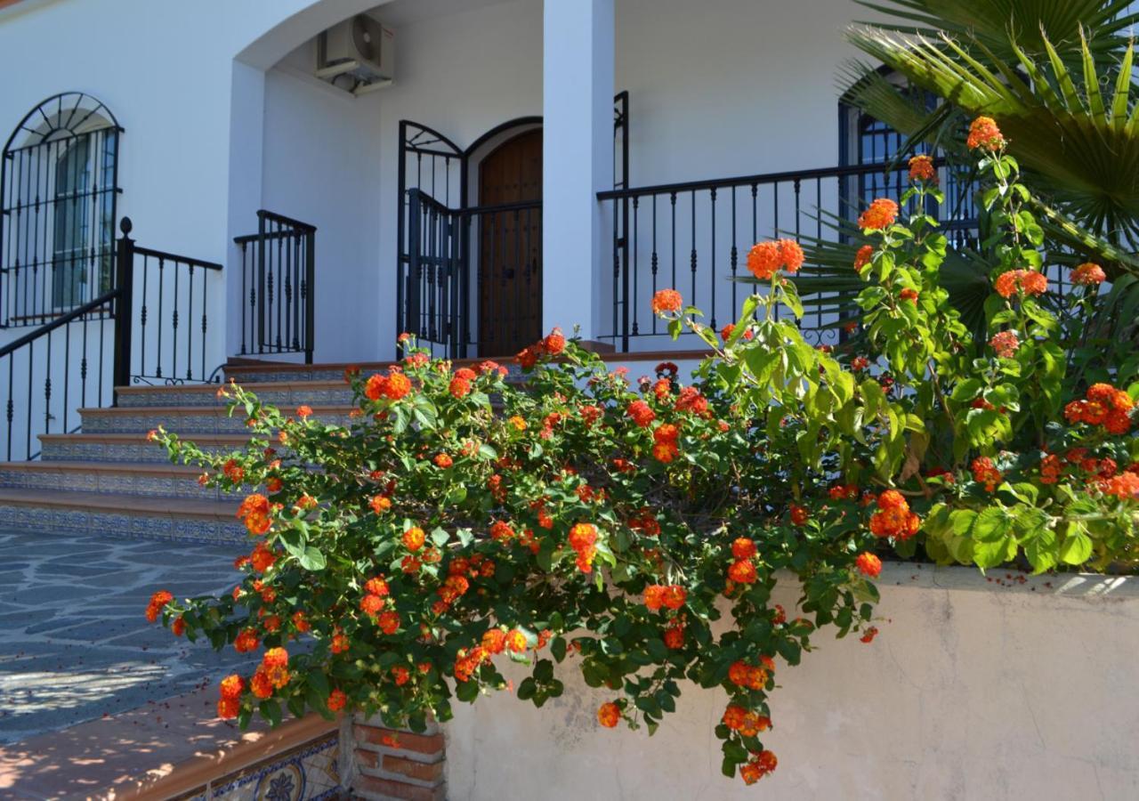 Spacious Villa With Exceptional Views In Malaga Касарабонела Экстерьер фото