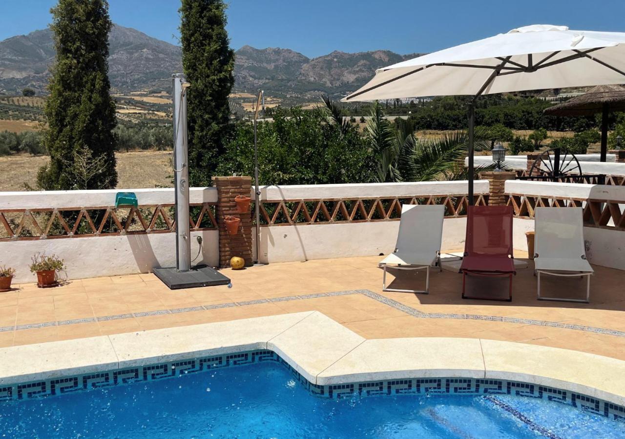 Spacious Villa With Exceptional Views In Malaga Касарабонела Экстерьер фото