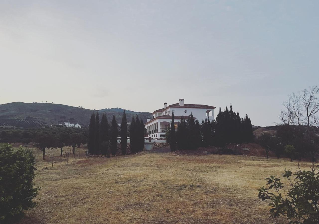 Spacious Villa With Exceptional Views In Malaga Касарабонела Экстерьер фото